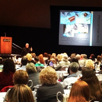 Keynote Speaker Dr. Bob Stutzman addressing the Isaac Knapp District Dental Society
